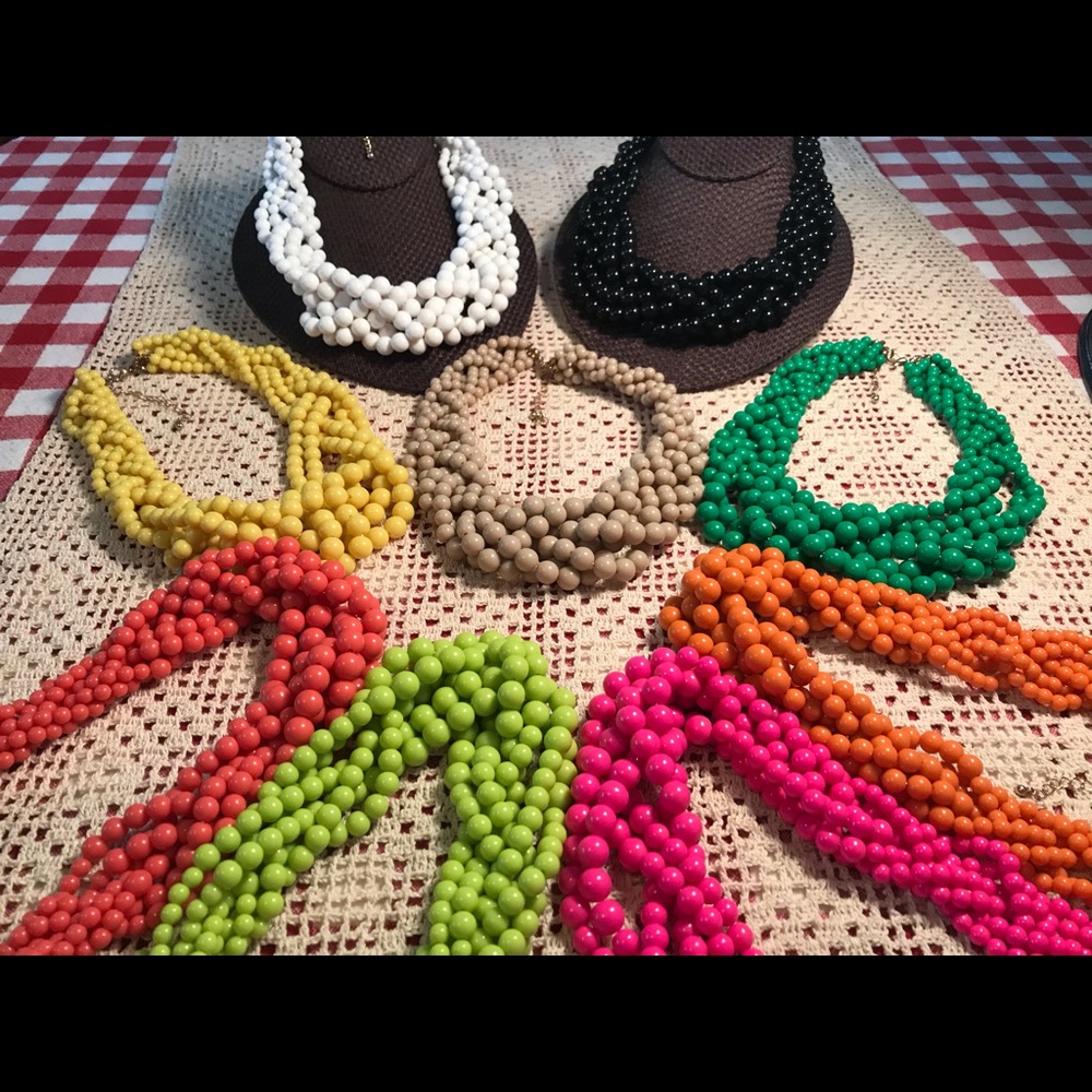Set of 9 Acrylic Graduated Bead Necklaces!! 😎